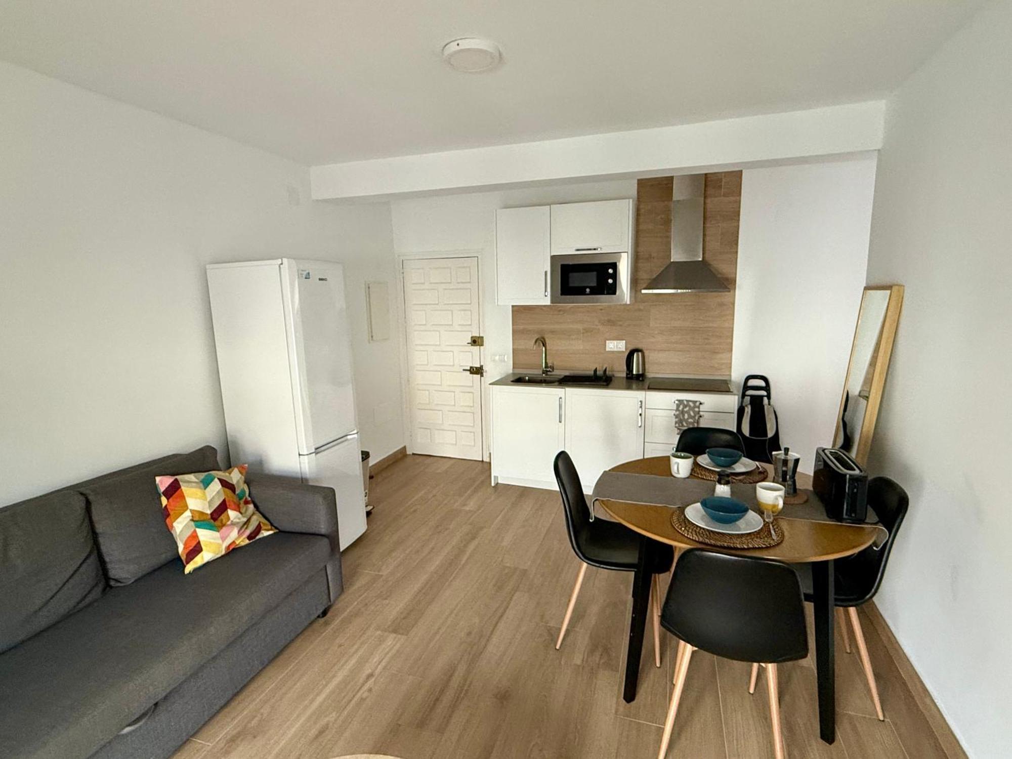 Fuengirola Terrace Apartment ภายนอก รูปภาพ